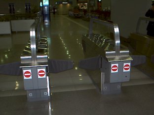 関西空港 (2000/04/28)