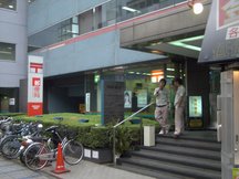 新横浜駅前 (02321)